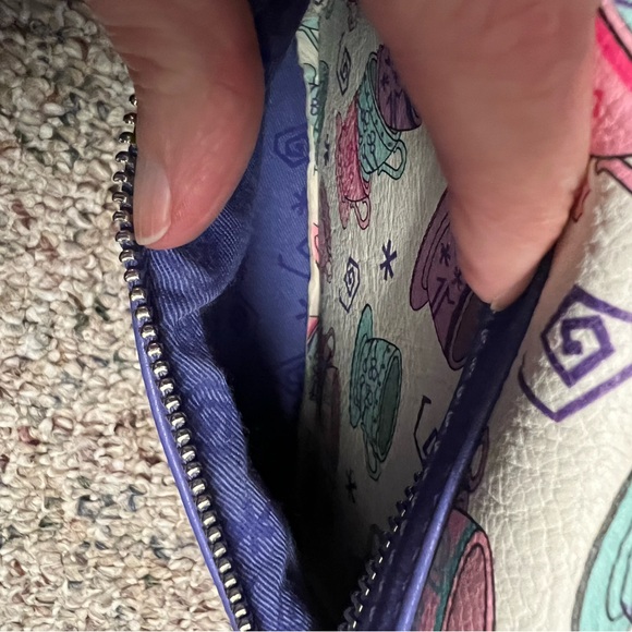 Loungefly Disney Tea Cups backpack - Picture 5 of 5